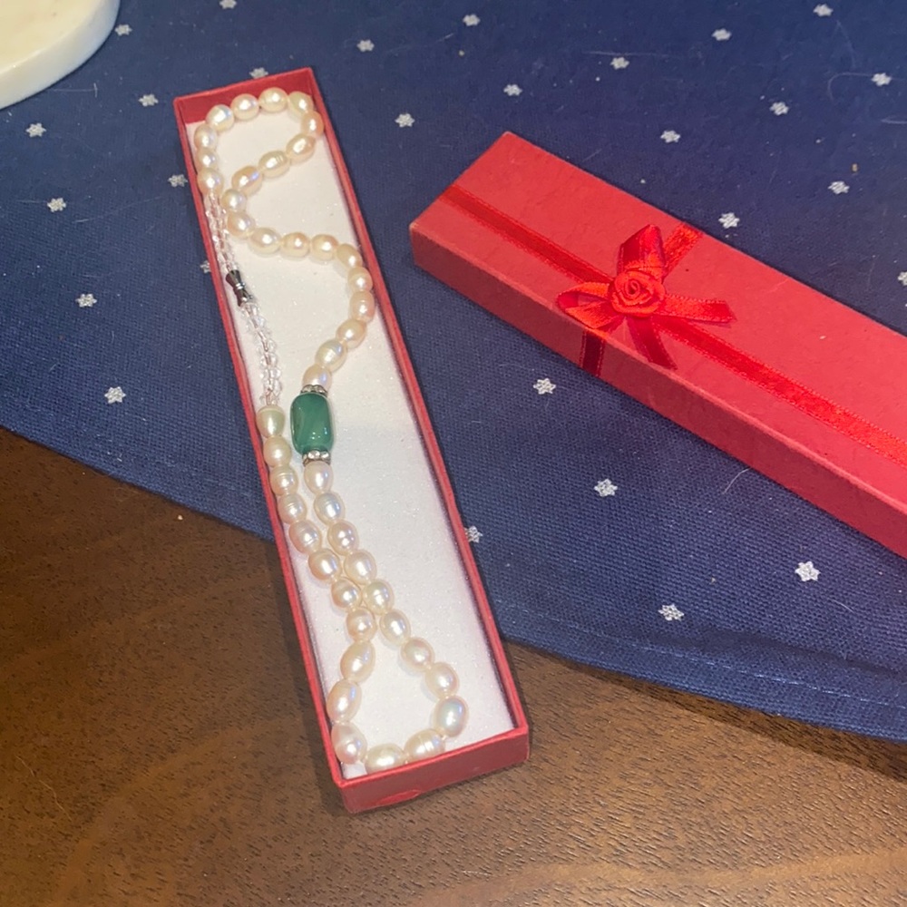 Fresh Water Pearl Necklace with Jade